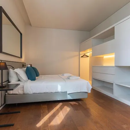 Appartamento 8 Building 420