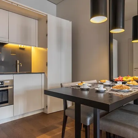 Appartamento 8 Building 420